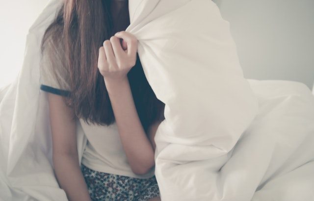 girl with blanket