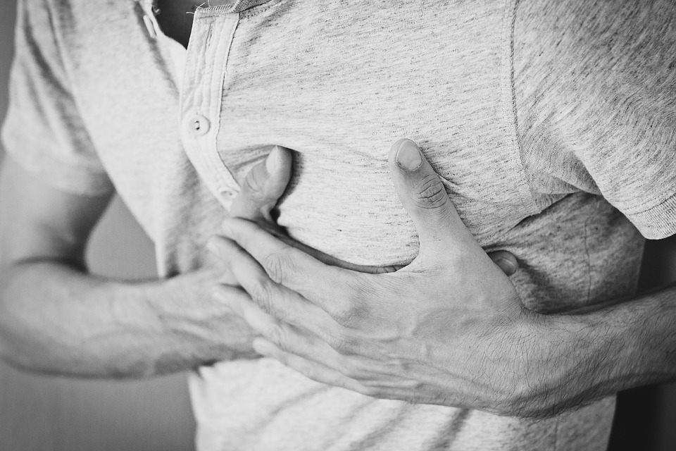 man having chest pain