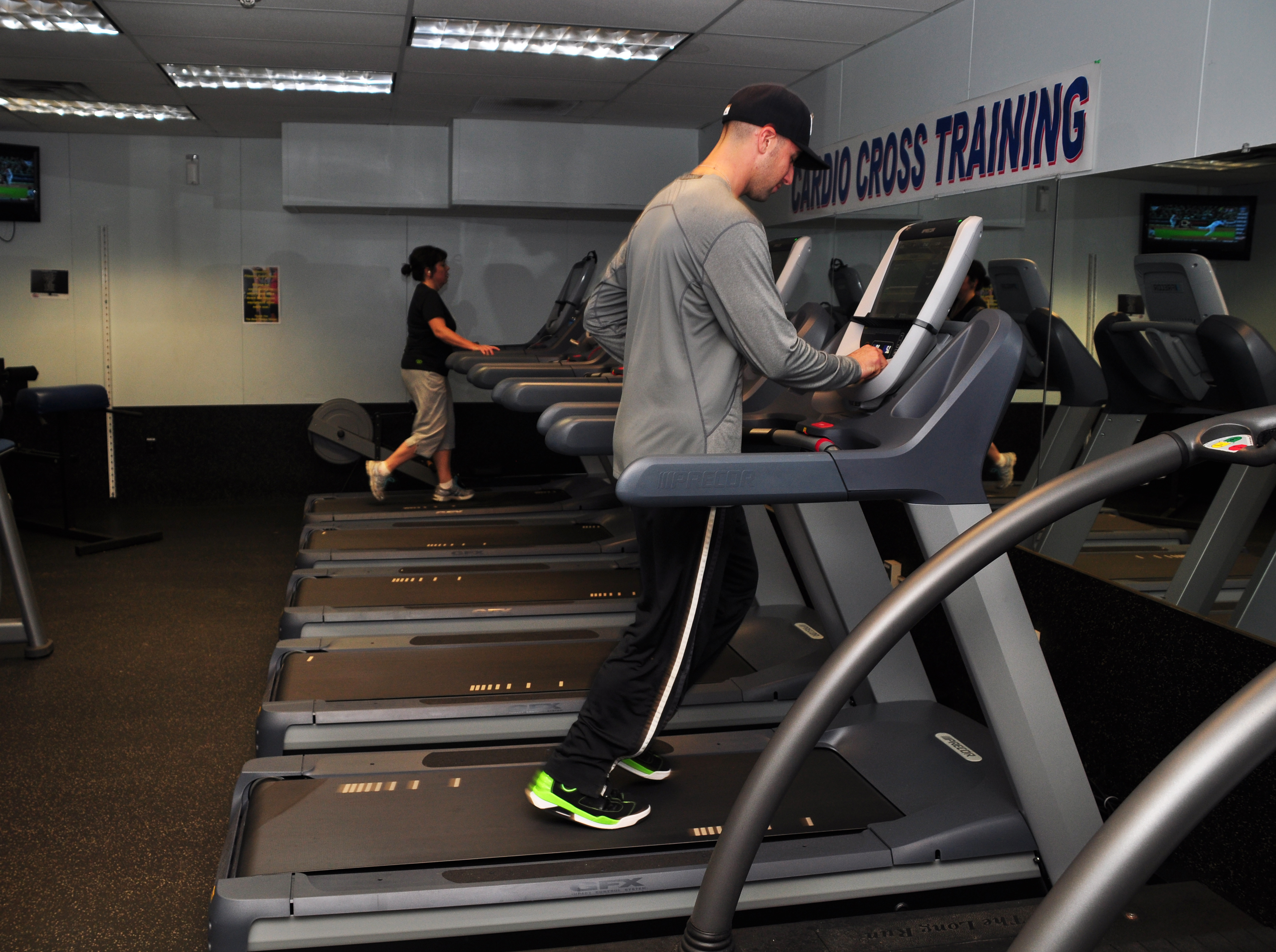 people doing cardio fitness